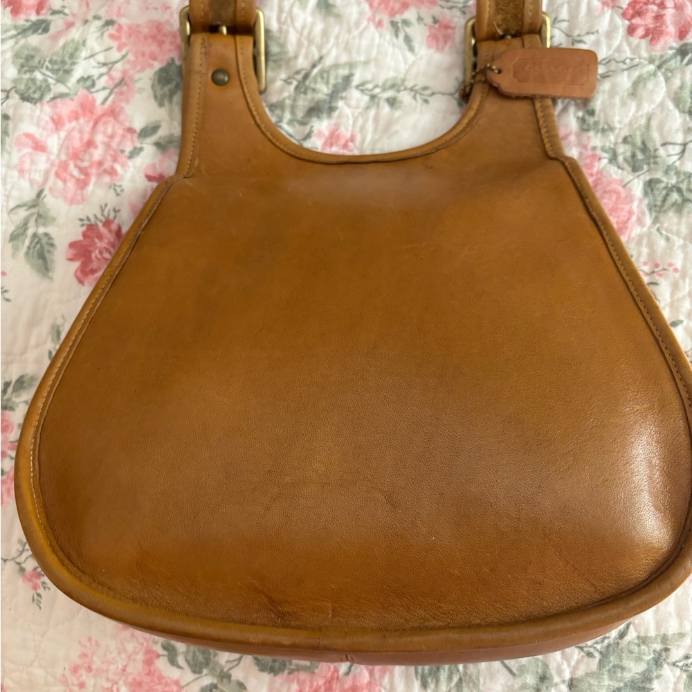 Vintage Coach NYC Crescent Bag. - Picture 4 of 6